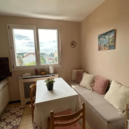 Maison Grand Paris Avec Jardin Et Parking Prive Proche Rer B Et M14 Arcueil