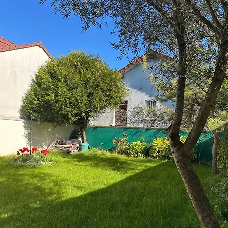 Maison Grand Paris Avec Jardin Et Parking Prive Proche Rer B Et M14 *